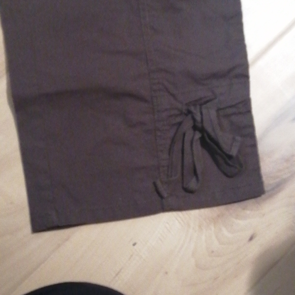 NWOT,Caribbean Joe ,dark brown ,ladies capris, size 4 petite - Picture 5 of 10